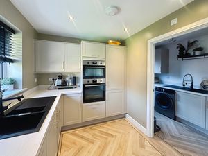 Kitchen- click for photo gallery